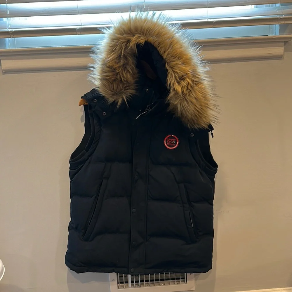 SuperDry Puffer Vest with fur lined hood - Picture 1 of 6